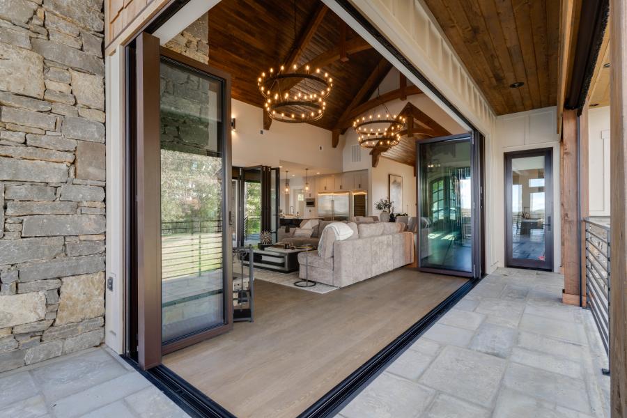 Rustic River Lodge