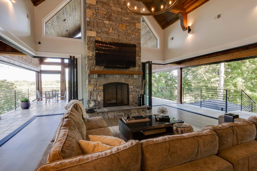 Rustic River Lodge
