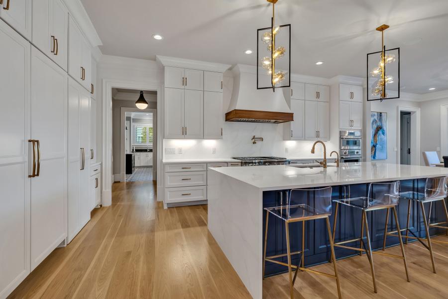 Lakeside Elegance - A French Country Dream