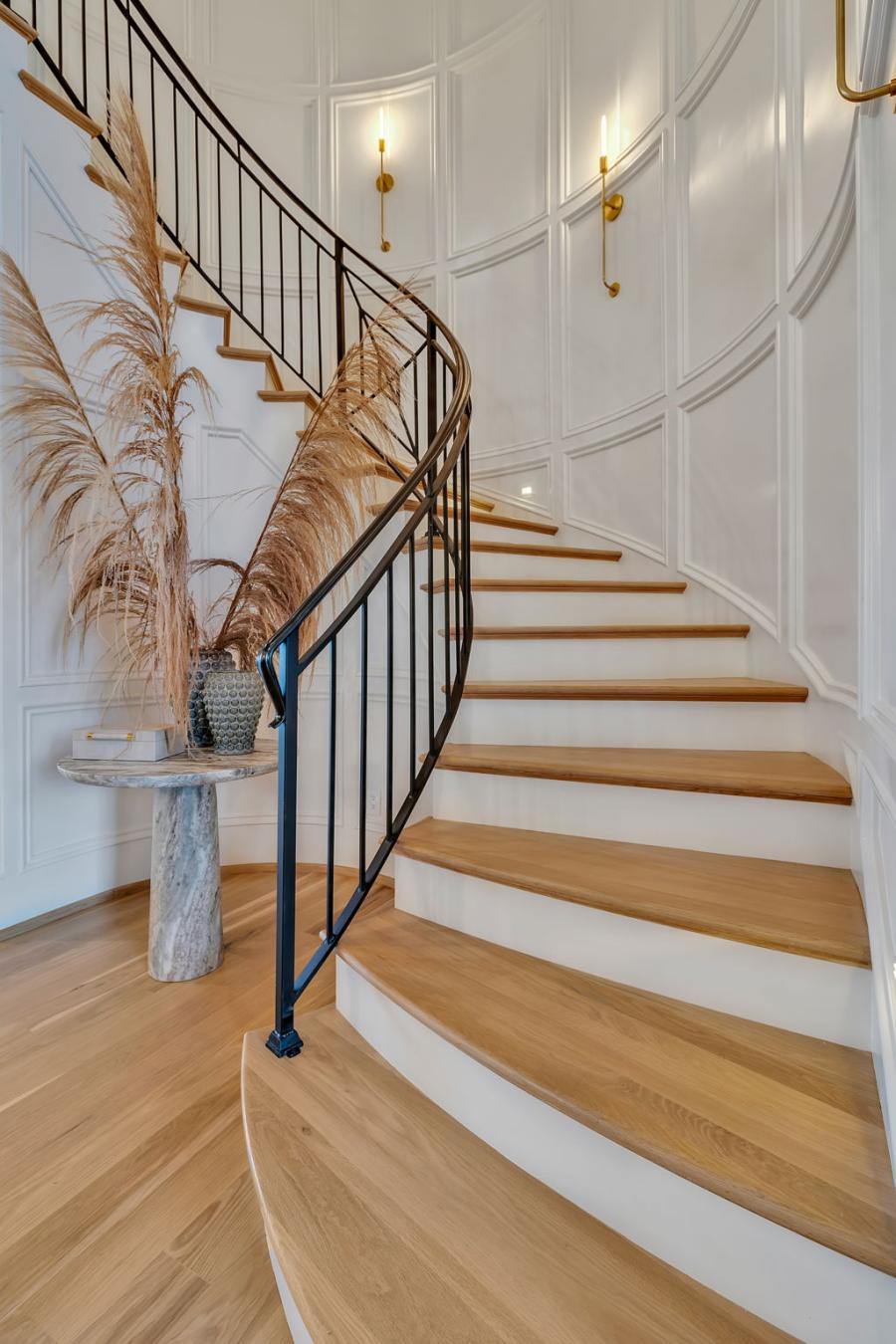 Lakeside Elegance - A French Country Dream