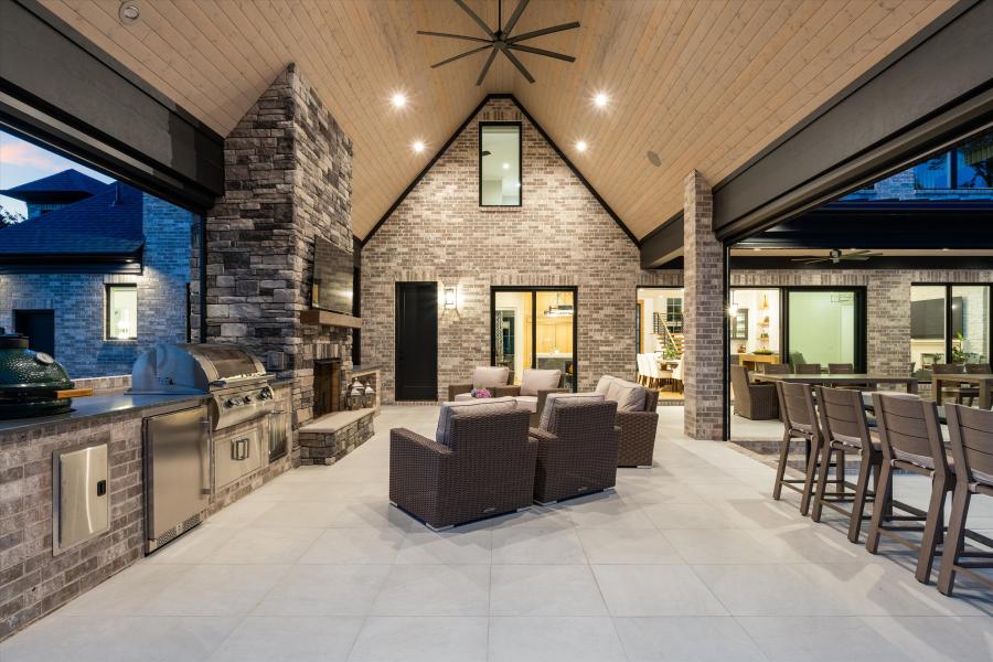 Transitional Modern Lodge