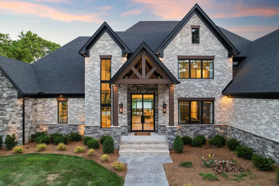 Transitional Modern Lodge